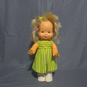 VTG 1978 Whoopsie Doll Green Striped Dress White Shoes Blonde Hair Girl‎